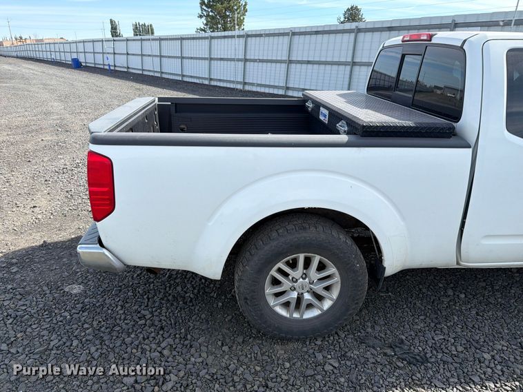 image for item YA3799 2015 Nissan Frontier Ext. Cab pickup truck
