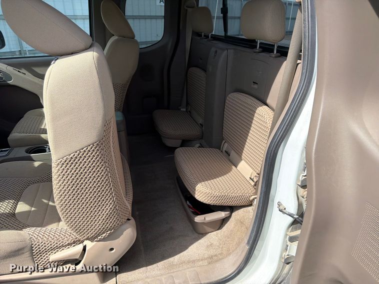 image for item YA3799 2015 Nissan Frontier Ext. Cab pickup truck