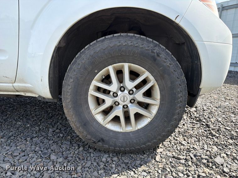image for item YA3799 2015 Nissan Frontier Ext. Cab pickup truck