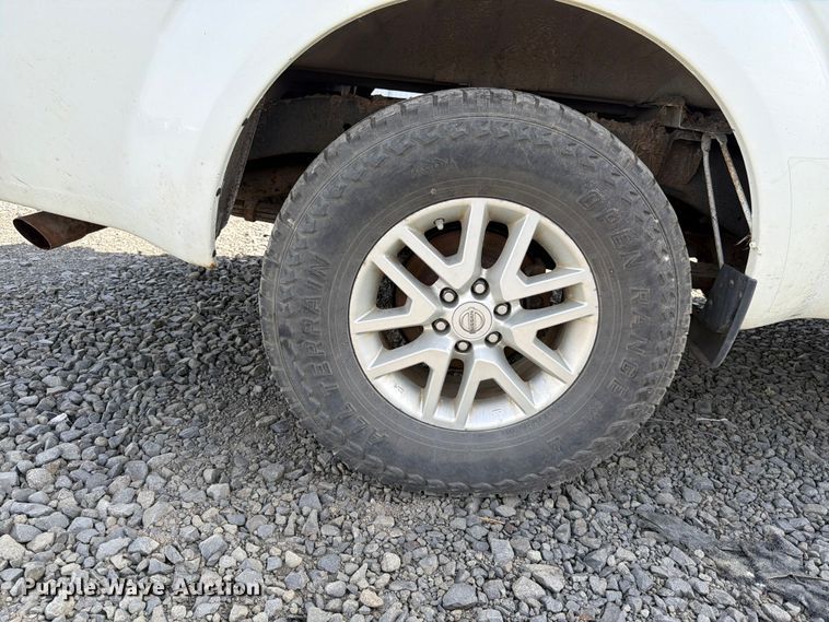image for item YA3799 2015 Nissan Frontier Ext. Cab pickup truck