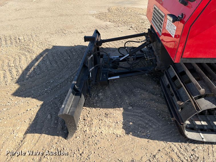 image for item YA3931 2008 Pistonbully track carrier