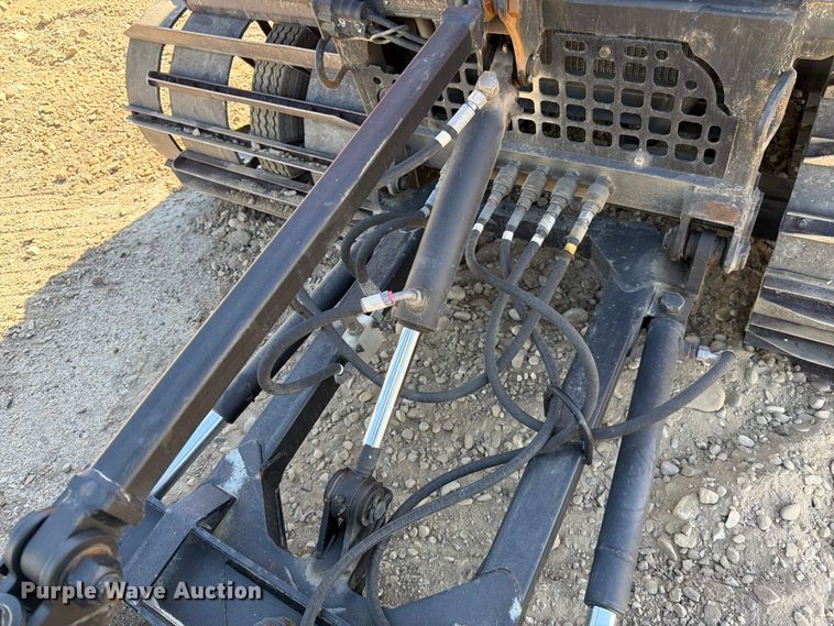 image for item YA3931 2008 Pistonbully track carrier