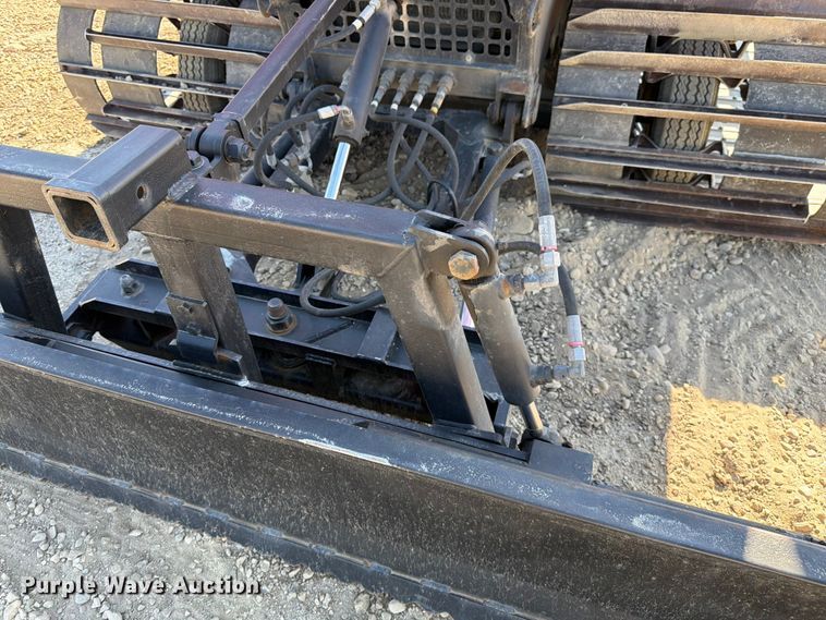 image for item YA3931 2008 Pistonbully track carrier