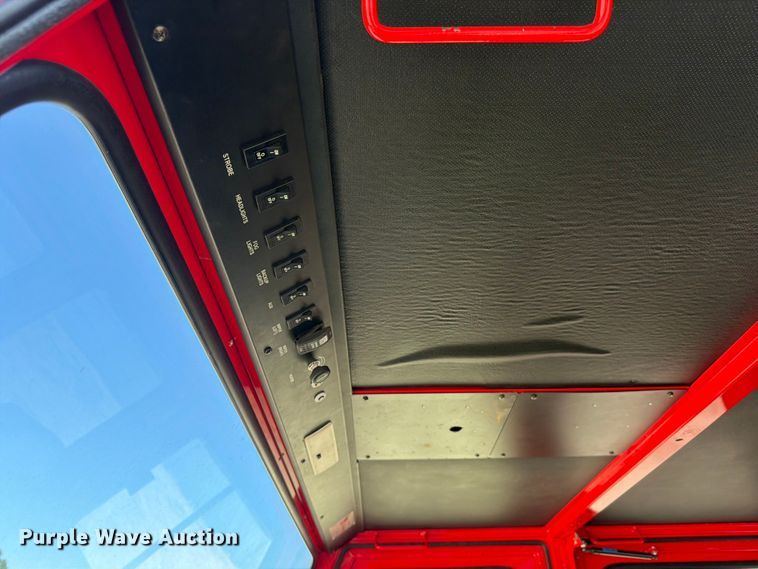 image for item YA3931 2008 Pistonbully track carrier