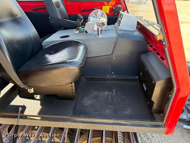 image for item YA3931 2008 Pistonbully track carrier