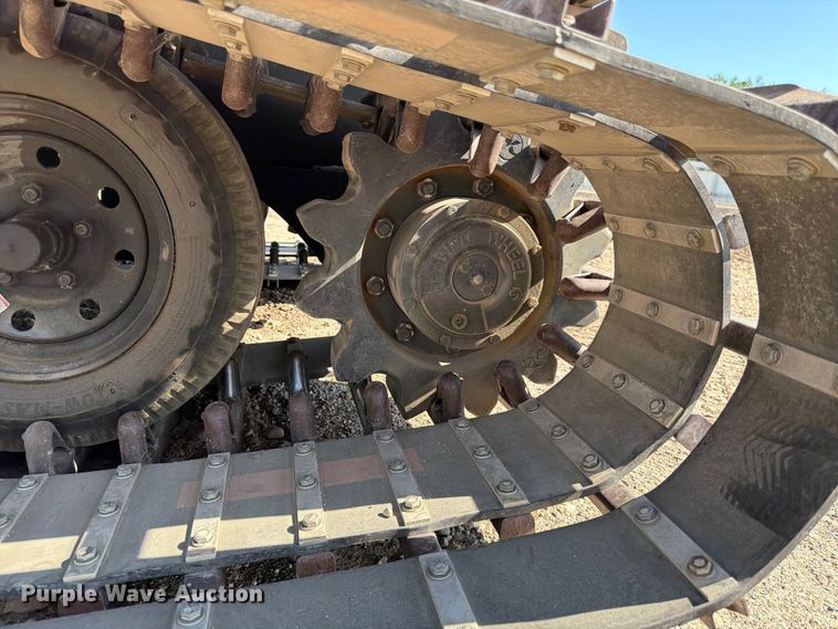 image for item YA3931 2008 Pistonbully track carrier