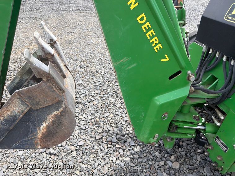 image for item YA3975 2003 John Deere 790 MFWD tractor