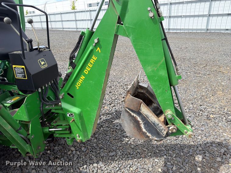 image for item YA3975 2003 John Deere 790 MFWD tractor