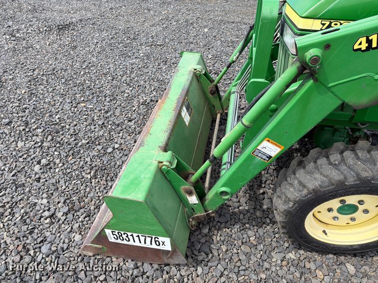 image for item YA3975 2003 John Deere 790 MFWD tractor