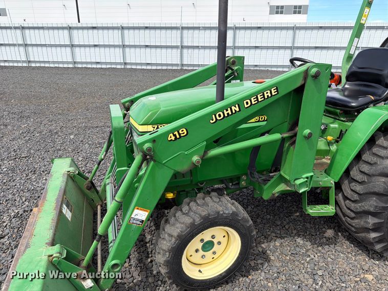 image for item YA3975 2003 John Deere 790 MFWD tractor