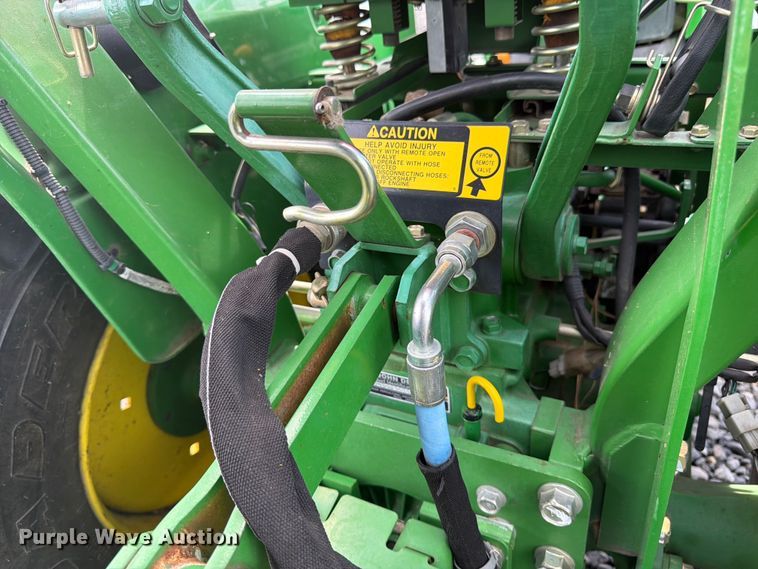 image for item YA3975 2003 John Deere 790 MFWD tractor
