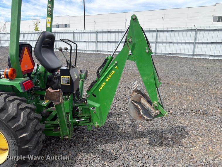 image for item YA3975 2003 John Deere 790 MFWD tractor