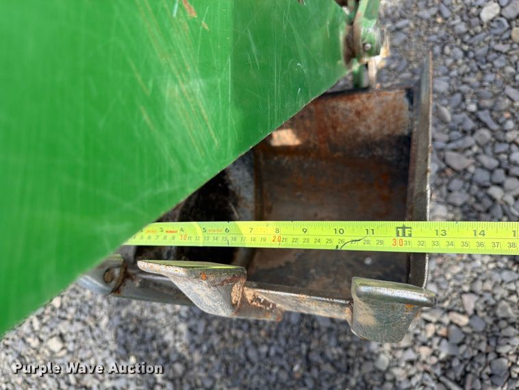image for item YA3975 2003 John Deere 790 MFWD tractor