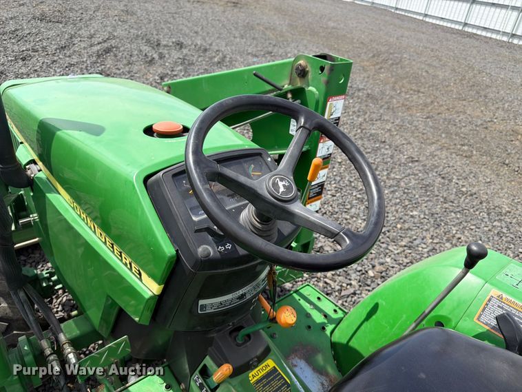 image for item YA3975 2003 John Deere 790 MFWD tractor
