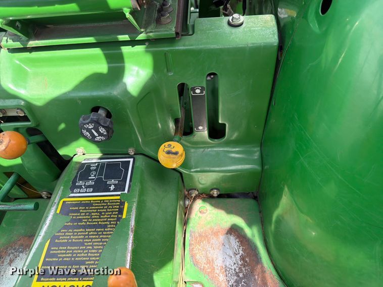 image for item YA3975 2003 John Deere 790 MFWD tractor