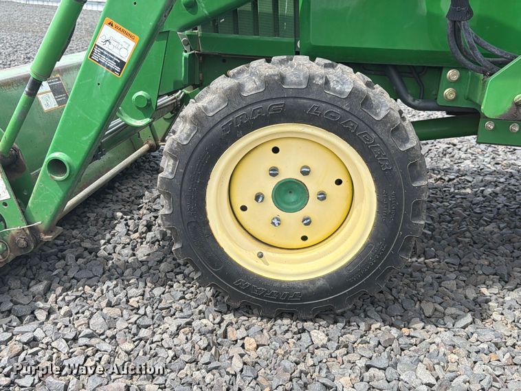 image for item YA3975 2003 John Deere 790 MFWD tractor
