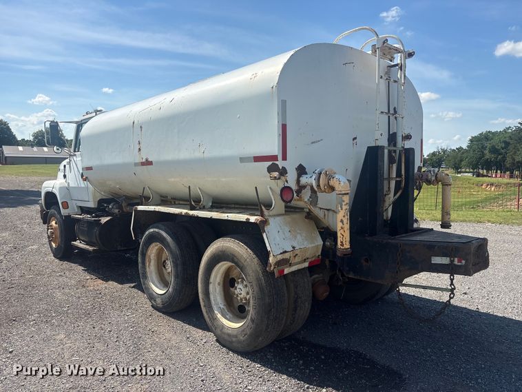 image for item DJ7934 1995 Ford L8000 water truck