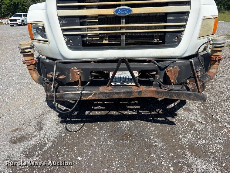 image for item DJ7934 1995 Ford L8000 water truck