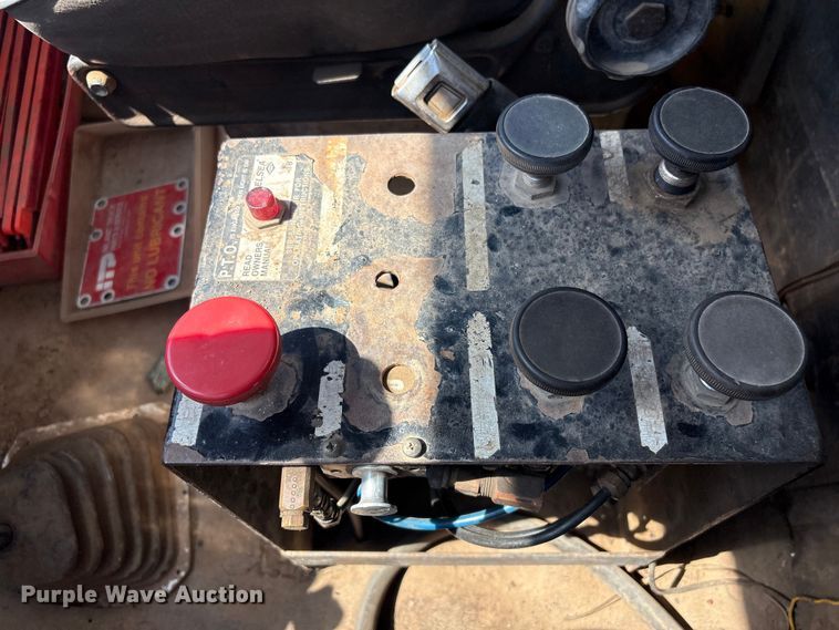 image for item DJ7934 1995 Ford L8000 water truck