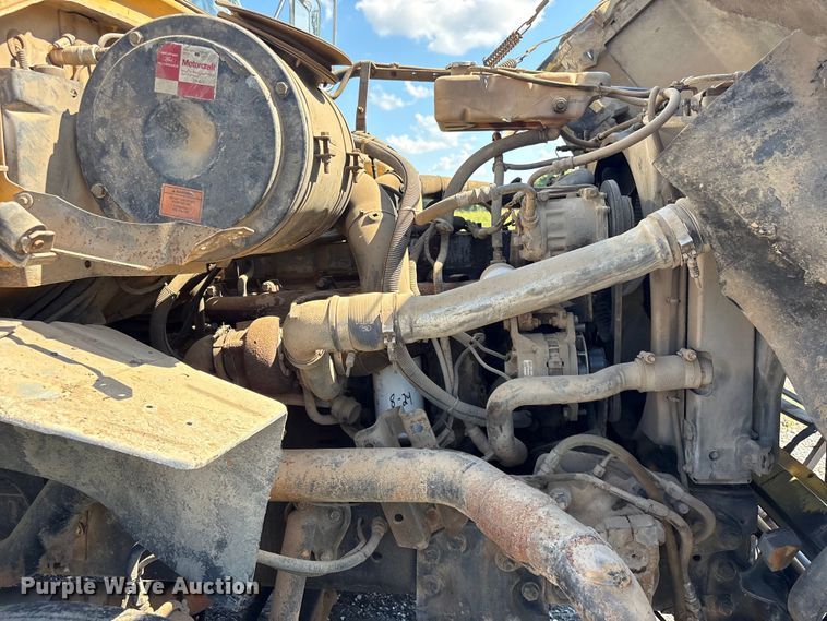 image for item DJ7934 1995 Ford L8000 water truck