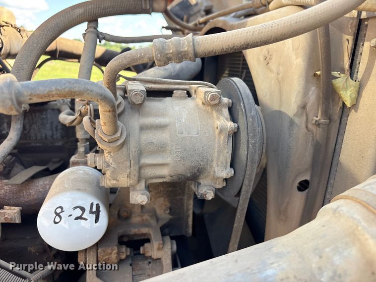 image for item DJ7934 1995 Ford L8000 water truck