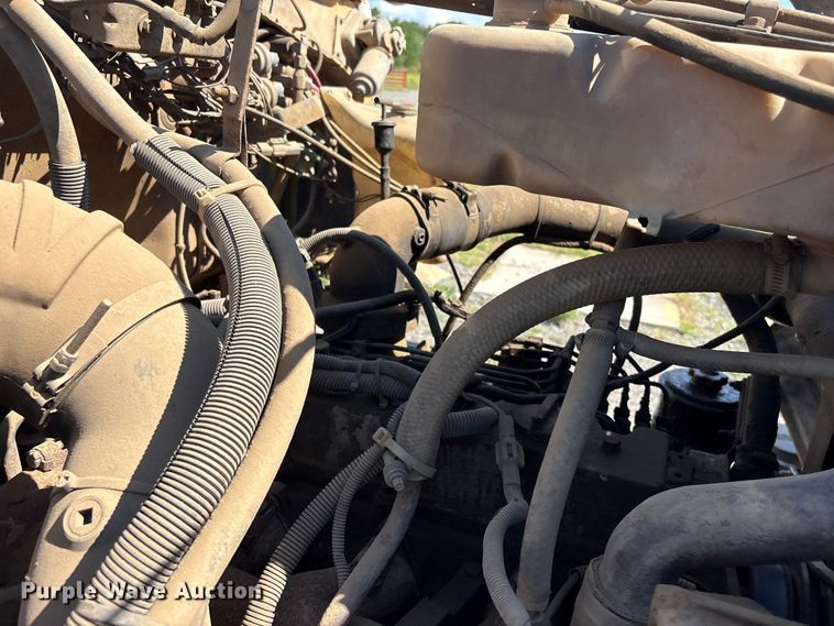 image for item DJ7934 1995 Ford L8000 water truck