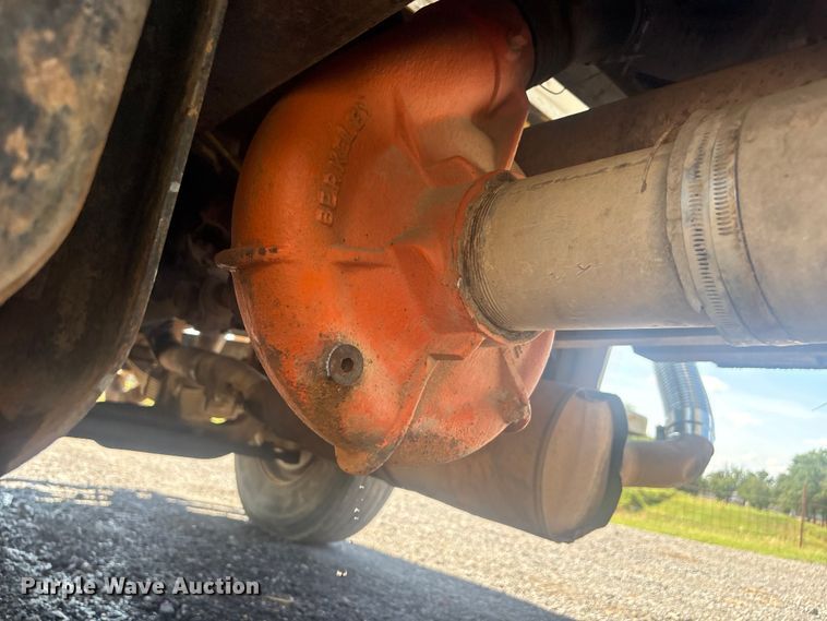 image for item DJ7934 1995 Ford L8000 water truck