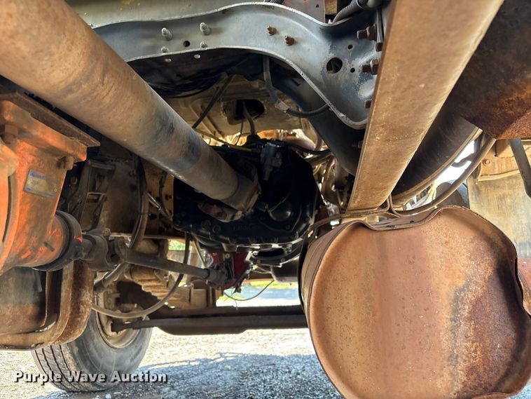 image for item DJ7934 1995 Ford L8000 water truck