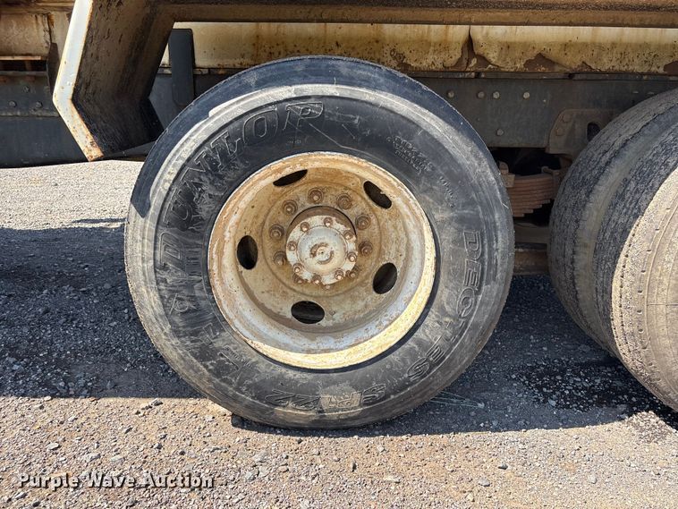 image for item DJ7934 1995 Ford L8000 water truck