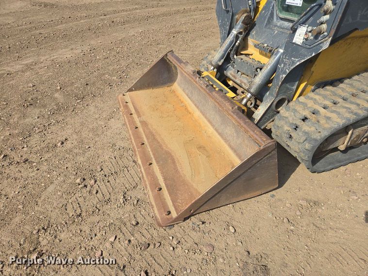 image for item DP8986 2021 John Deere 333G tracked skid steer loader