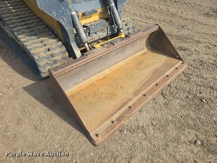image for item DP8986 2021 John Deere 333G tracked skid steer loader