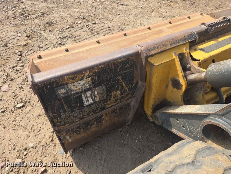 image for item DP8986 2021 John Deere 333G tracked skid steer loader