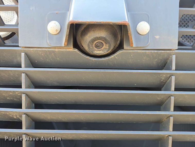 image for item DP8986 2021 John Deere 333G tracked skid steer loader