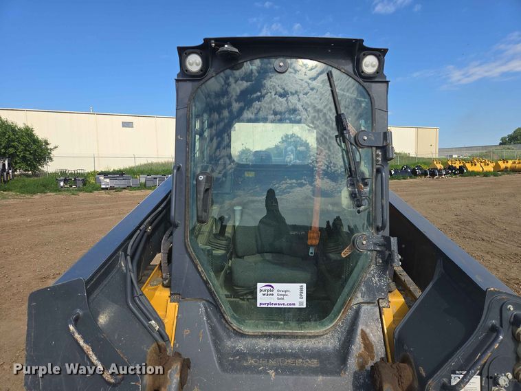image for item DP8986 2021 John Deere 333G tracked skid steer loader