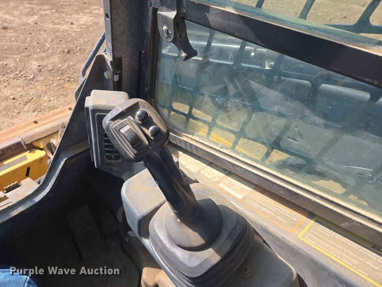 image for item DP8986 2021 John Deere 333G tracked skid steer loader