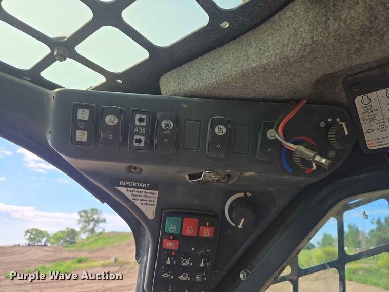 image for item DP8986 2021 John Deere 333G tracked skid steer loader