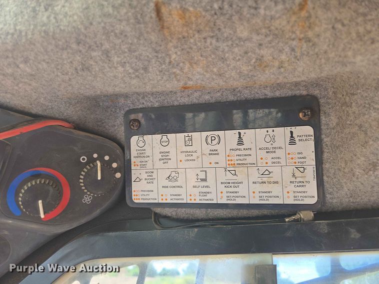 image for item DP8986 2021 John Deere 333G tracked skid steer loader