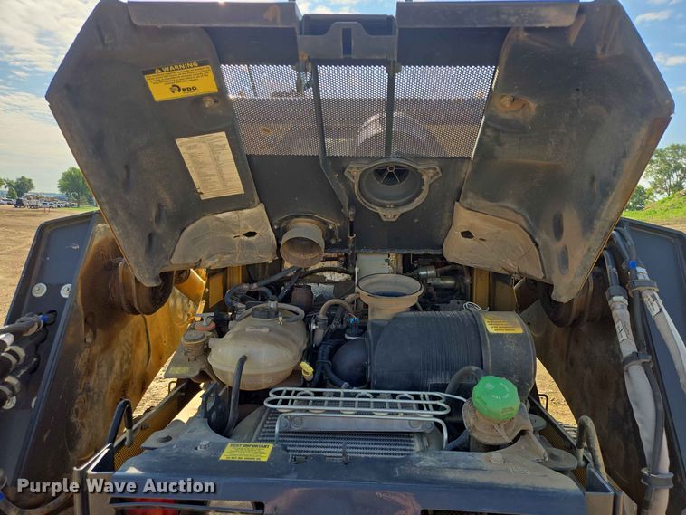 image for item DP8986 2021 John Deere 333G tracked skid steer loader