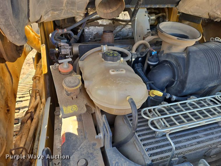 image for item DP8986 2021 John Deere 333G tracked skid steer loader