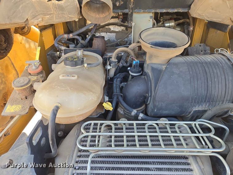 image for item DP8986 2021 John Deere 333G tracked skid steer loader