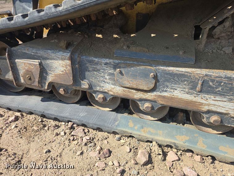 image for item DP8986 2021 John Deere 333G tracked skid steer loader
