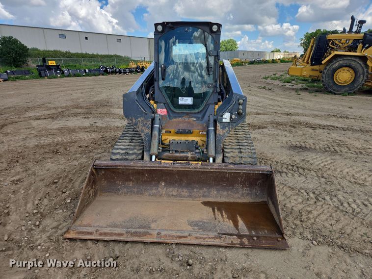 image for item DP8987 2022 John Deere 333G tracked skid steer loader
