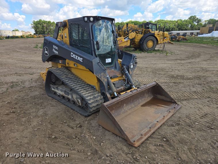 image for item DP8987 2022 John Deere 333G tracked skid steer loader