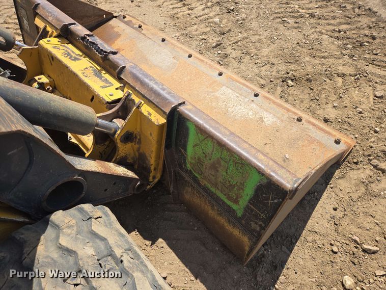 image for item DP8987 2022 John Deere 333G tracked skid steer loader