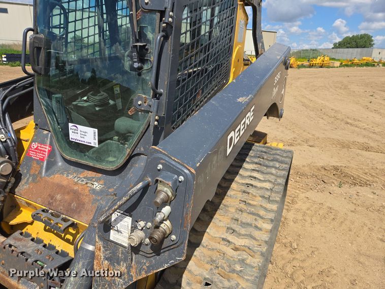 image for item DP8987 2022 John Deere 333G tracked skid steer loader