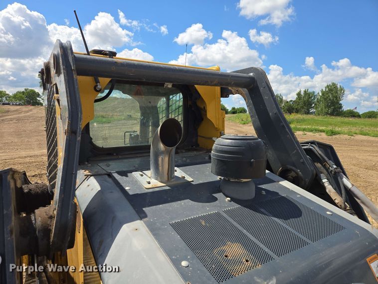 image for item DP8987 2022 John Deere 333G tracked skid steer loader