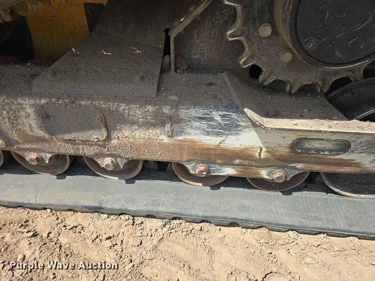 image for item DP8987 2022 John Deere 333G tracked skid steer loader