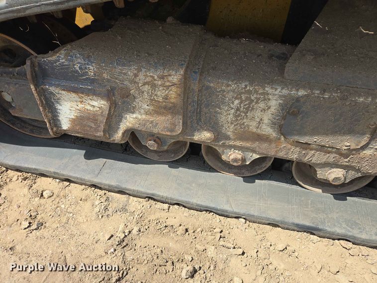 image for item DP8987 2022 John Deere 333G tracked skid steer loader