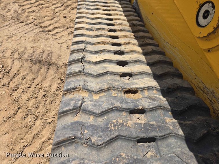 image for item DP8987 2022 John Deere 333G tracked skid steer loader