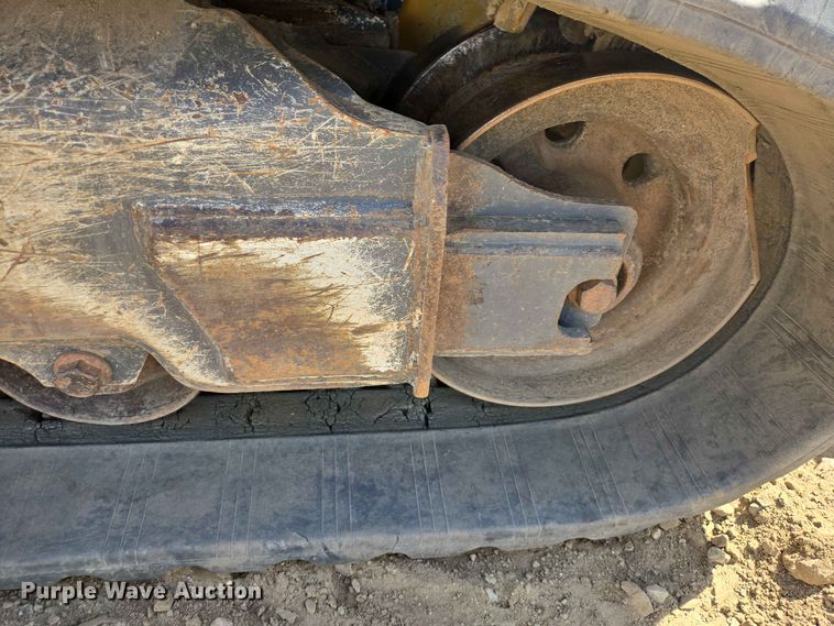 image for item DP8987 2022 John Deere 333G tracked skid steer loader